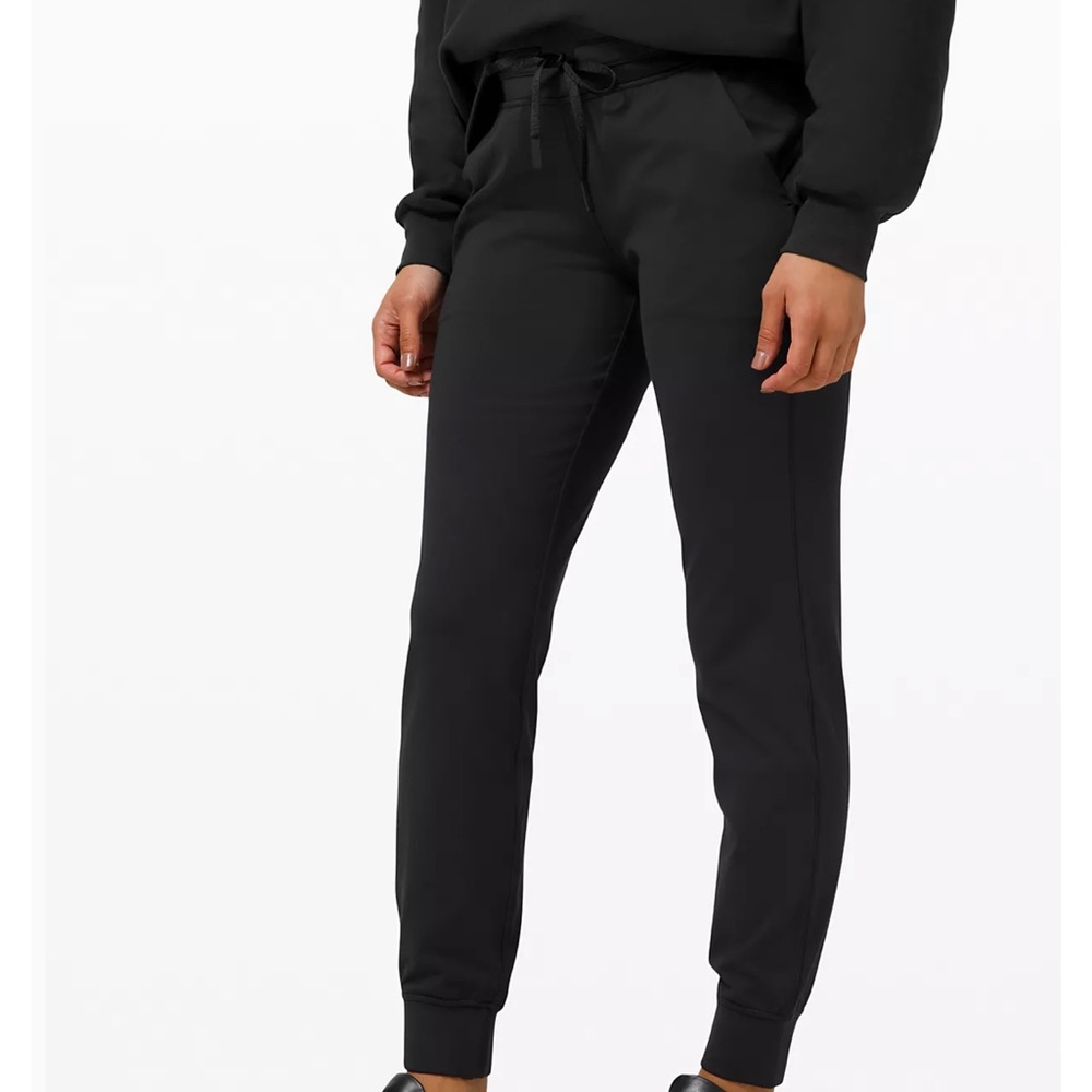 ❤️Lululemon❤️ Ready to Rulu High-Rise Jogger
Full Length